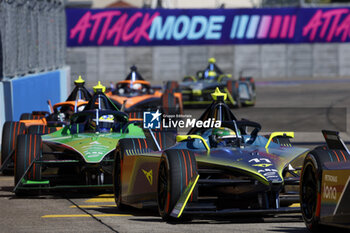 2024-05-12 - 11 DI GRASSI Lucas (bra), ABT CUPRA Formula E Team, Mahindra M9Electro, action during the 2024 Berlin ePrix, 7th meeting of the 2023-24 ABB FIA Formula E World Championship, on the Tempelhof Airport Street Circuit from May 10 to 12, 2024 in Berlin, Germany - 2024 FORMULA E BERLIN EPRIX - FORMULA E - MOTORS