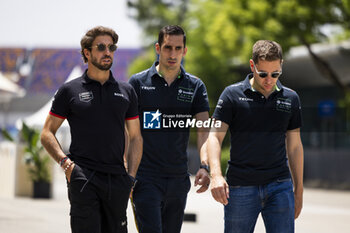 2024-05-23 - DA COSTA Antonio Felix (prt), TAG HEUER Porsche Formula E Team, Porsche 99X Electric, BUEMI Sébastien (swi), Envision Racing, Jaguar I-Type 6, FRIJNS Robin (nld), Envision Racing, Jaguar I-Type 6, portrait during the 2024 Shanghai ePrix, 8th meeting of the 2023-24 ABB FIA Formula E World Championship, on the Shanghai International Circuit from May 24 to 26, 2024 in Shanghai, China - 2024 FORMULA E SHANGHAI EPRIX - FORMULA E - MOTORS