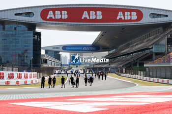 2024-05-24 - , trackwalk, during the 2024 Shanghai ePrix, 8th meeting of the 2023-24 ABB FIA Formula E World Championship, on the Shanghai International Circuit from May 24 to 26, 2024 in Shanghai, China - 2024 FORMULA E SHANGHAI EPRIX - FORMULA E - MOTORS