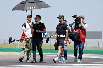 2024-05-24 - DA COSTA Antonio Felix (prt), TAG HEUER Porsche Formula E Team, Porsche 99X Electric, portrait , trackwalk, during the 2024 Shanghai ePrix, 8th meeting of the 2023-24 ABB FIA Formula E World Championship, on the Shanghai International Circuit from May 24 to 26, 2024 in Shanghai, China - 2024 FORMULA E SHANGHAI EPRIX - FORMULA E - MOTORS