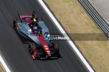 2024-05-24 - 21 DE VRIES Nyck (nld), Mahindra Racing, Mahindra M9Electro, action during the 2024 Shanghai ePrix, 8th meeting of the 2023-24 ABB FIA Formula E World Championship, on the Shanghai International Circuit from May 24 to 26, 2024 in Shanghai, China - 2024 FORMULA E SHANGHAI EPRIX - FORMULA E - MOTORS