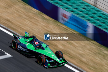 2024-05-24 - 16 BUEMI Sébastien (swi), Envision Racing, Jaguar I-Type 6, action during the 2024 Shanghai ePrix, 8th meeting of the 2023-24 ABB FIA Formula E World Championship, on the Shanghai International Circuit from May 24 to 26, 2024 in Shanghai, China - 2024 FORMULA E SHANGHAI EPRIX - FORMULA E - MOTORS