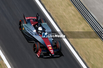 2024-05-24 - 48 MORTARA Edoardo (swi), Mahindra Racing, Mahindra M9Electro, action during the 2024 Shanghai ePrix, 8th meeting of the 2023-24 ABB FIA Formula E World Championship, on the Shanghai International Circuit from May 24 to 26, 2024 in Shanghai, China - 2024 FORMULA E SHANGHAI EPRIX - FORMULA E - MOTORS