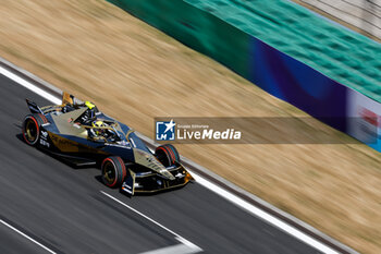 2024-05-24 - 02 VANDOORNE Stoffel (bel), DS Penske, DS E-Tense FE23, action during the 2024 Shanghai ePrix, 8th meeting of the 2023-24 ABB FIA Formula E World Championship, on the Shanghai International Circuit from May 24 to 26, 2024 in Shanghai, China - 2024 FORMULA E SHANGHAI EPRIX - FORMULA E - MOTORS