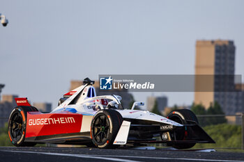 2024-05-24 - 01 DENNIS Jake (gbr), Andretti Global, Porsche 99X Electric, action during the 2024 Shanghai ePrix, 8th meeting of the 2023-24 ABB FIA Formula E World Championship, on the Shanghai International Circuit from May 24 to 26, 2024 in Shanghai, China - 2024 FORMULA E SHANGHAI EPRIX - FORMULA E - MOTORS