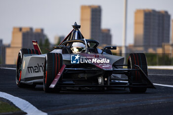 2024-05-24 - 48 MORTARA Edoardo (swi), Mahindra Racing, Mahindra M9Electro, action during the 2024 Shanghai ePrix, 8th meeting of the 2023-24 ABB FIA Formula E World Championship, on the Shanghai International Circuit from May 24 to 26, 2024 in Shanghai, China - 2024 FORMULA E SHANGHAI EPRIX - FORMULA E - MOTORS