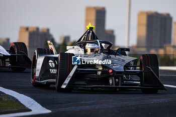 2024-05-24 - 37 CASSIDY Nick (nzl), Jaguar TCS Racing, Jaguar I-Type 6, action during the 2024 Shanghai ePrix, 8th meeting of the 2023-24 ABB FIA Formula E World Championship, on the Shanghai International Circuit from May 24 to 26, 2024 in Shanghai, China - 2024 FORMULA E SHANGHAI EPRIX - FORMULA E - MOTORS