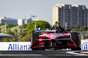 2024-05-24 - 22 ROWLAND Oliver (gbr), Nissan Formula E Team, Nissan e-4ORCE 04, action during the 2024 Shanghai ePrix, 8th meeting of the 2023-24 ABB FIA Formula E World Championship, on the Shanghai International Circuit from May 24 to 26, 2024 in Shanghai, China - 2024 FORMULA E SHANGHAI EPRIX - FORMULA E - MOTORS