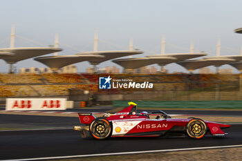 2024-05-24 - 22 ROWLAND Oliver (gbr), Nissan Formula E Team, Nissan e-4ORCE 04, action during the 2024 Shanghai ePrix, 8th meeting of the 2023-24 ABB FIA Formula E World Championship, on the Shanghai International Circuit from May 24 to 26, 2024 in Shanghai, China - 2024 FORMULA E SHANGHAI EPRIX - FORMULA E - MOTORS