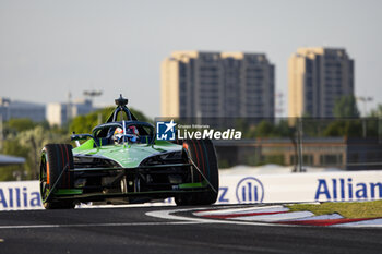 2024-05-24 - 16 BUEMI Sébastien (swi), Envision Racing, Jaguar I-Type 6, action during the 2024 Shanghai ePrix, 8th meeting of the 2023-24 ABB FIA Formula E World Championship, on the Shanghai International Circuit from May 24 to 26, 2024 in Shanghai, China - 2024 FORMULA E SHANGHAI EPRIX - FORMULA E - MOTORS