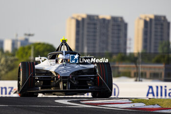 2024-05-24 - 37 CASSIDY Nick (nzl), Jaguar TCS Racing, Jaguar I-Type 6, action during the 2024 Shanghai ePrix, 8th meeting of the 2023-24 ABB FIA Formula E World Championship, on the Shanghai International Circuit from May 24 to 26, 2024 in Shanghai, China - 2024 FORMULA E SHANGHAI EPRIX - FORMULA E - MOTORS