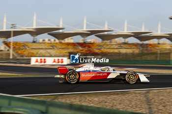 2024-05-24 - 01 DENNIS Jake (gbr), Andretti Global, Porsche 99X Electric, action during the 2024 Shanghai ePrix, 8th meeting of the 2023-24 ABB FIA Formula E World Championship, on the Shanghai International Circuit from May 24 to 26, 2024 in Shanghai, China - 2024 FORMULA E SHANGHAI EPRIX - FORMULA E - MOTORS