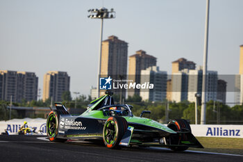 2024-05-24 - 16 BUEMI Sébastien (swi), Envision Racing, Jaguar I-Type 6, action during the 2024 Shanghai ePrix, 8th meeting of the 2023-24 ABB FIA Formula E World Championship, on the Shanghai International Circuit from May 24 to 26, 2024 in Shanghai, China - 2024 FORMULA E SHANGHAI EPRIX - FORMULA E - MOTORS