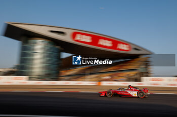 2024-05-24 - 23 FENESTRAZ Sacha (fra), Nissan Formula E Team, Nissan e-4ORCE 04, action during the 2024 Shanghai ePrix, 8th meeting of the 2023-24 ABB FIA Formula E World Championship, on the Shanghai International Circuit from May 24 to 26, 2024 in Shanghai, China - 2024 FORMULA E SHANGHAI EPRIX - FORMULA E - MOTORS