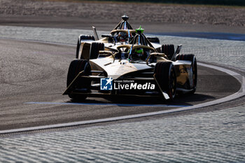 2024-05-24 - 02 VANDOORNE Stoffel (bel), DS Penske, DS E-Tense FE23, action during the 2024 Shanghai ePrix, 8th meeting of the 2023-24 ABB FIA Formula E World Championship, on the Shanghai International Circuit from May 24 to 26, 2024 in Shanghai, China - 2024 FORMULA E SHANGHAI EPRIX - FORMULA E - MOTORS