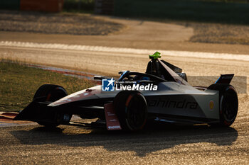 2024-05-24 - 21 DE VRIES Nyck (nld), Mahindra Racing, Mahindra M9Electro, action during the 2024 Shanghai ePrix, 8th meeting of the 2023-24 ABB FIA Formula E World Championship, on the Shanghai International Circuit from May 24 to 26, 2024 in Shanghai, China - 2024 FORMULA E SHANGHAI EPRIX - FORMULA E - MOTORS