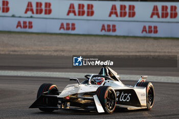 2024-05-24 - 09 EVANS Mitch (nzl), Jaguar TCS Racing, Jaguar I-Type 6, action during the 2024 Shanghai ePrix, 8th meeting of the 2023-24 ABB FIA Formula E World Championship, on the Shanghai International Circuit from May 24 to 26, 2024 in Shanghai, China - 2024 FORMULA E SHANGHAI EPRIX - FORMULA E - MOTORS