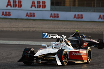 2024-05-24 - 01 DENNIS Jake (gbr), Andretti Global, Porsche 99X Electric, action during the 2024 Shanghai ePrix, 8th meeting of the 2023-24 ABB FIA Formula E World Championship, on the Shanghai International Circuit from May 24 to 26, 2024 in Shanghai, China - 2024 FORMULA E SHANGHAI EPRIX - FORMULA E - MOTORS