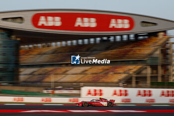 2024-05-24 - 22 ROWLAND Oliver (gbr), Nissan Formula E Team, Nissan e-4ORCE 04, action during the 2024 Shanghai ePrix, 8th meeting of the 2023-24 ABB FIA Formula E World Championship, on the Shanghai International Circuit from May 24 to 26, 2024 in Shanghai, China - 2024 FORMULA E SHANGHAI EPRIX - FORMULA E - MOTORS