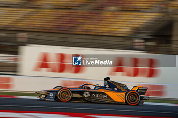 2024-05-24 - 08 BIRD Sam (gbr), NEOM McLaren Formula E Team, Nissan e-4ORCE 04, action during the 2024 Shanghai ePrix, 8th meeting of the 2023-24 ABB FIA Formula E World Championship, on the Shanghai International Circuit from May 24 to 26, 2024 in Shanghai, China - 2024 FORMULA E SHANGHAI EPRIX - FORMULA E - MOTORS