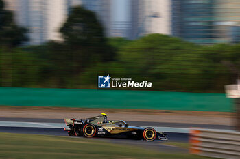 2024-05-24 - 02 VANDOORNE Stoffel (bel), DS Penske, DS E-Tense FE23, action during the 2024 Shanghai ePrix, 8th meeting of the 2023-24 ABB FIA Formula E World Championship, on the Shanghai International Circuit from May 24 to 26, 2024 in Shanghai, China - 2024 FORMULA E SHANGHAI EPRIX - FORMULA E - MOTORS