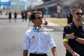 2024-05-24 - DE VRIES Nyck (nld), Mahindra Racing, Mahindra M9Electro, portrait Trackwalk during the 2024 Shanghai ePrix, 8th meeting of the 2023-24 ABB FIA Formula E World Championship, on the Shanghai International Circuit from May 24 to 26, 2024 in Shanghai, China - 2024 FORMULA E SHANGHAI EPRIX - FORMULA E - MOTORS