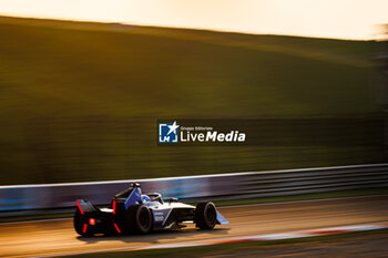 2024-05-24 - 18 DARUVALA Jehan (ind), Maserati MSG Racing, Maserati Tipo Folgore, action during the 2024 Shanghai ePrix, 8th meeting of the 2023-24 ABB FIA Formula E World Championship, on the Shanghai International Circuit from May 24 to 26, 2024 in Shanghai, China - 2024 FORMULA E SHANGHAI EPRIX - FORMULA E - MOTORS