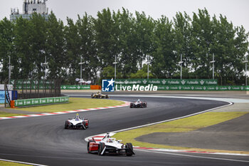 2024-05-25 - 01 DENNIS Jake (gbr), Andretti Global, Porsche 99X Electric, action during the 2024 Shanghai ePrix, 8th meeting of the 2023-24 ABB FIA Formula E World Championship, on the Shanghai International Circuit from May 24 to 26, 2024 in Shanghai, China - 2024 FORMULA E SHANGHAI EPRIX - FORMULA E - MOTORS