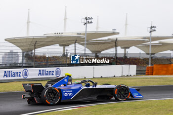 2024-05-25 - 18 DARUVALA Jehan (ind), Maserati MSG Racing, Maserati Tipo Folgore, action during the 2024 Shanghai ePrix, 8th meeting of the 2023-24 ABB FIA Formula E World Championship, on the Shanghai International Circuit from May 24 to 26, 2024 in Shanghai, China - 2024 FORMULA E SHANGHAI EPRIX - FORMULA E - MOTORS