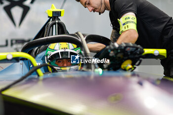 2024-05-25 - DI GRASSI Lucas (bra), ABT CUPRA Formula E Team, Mahindra M9Electro, portrait during the 2024 Shanghai ePrix, 8th meeting of the 2023-24 ABB FIA Formula E World Championship, on the Shanghai International Circuit from May 24 to 26, 2024 in Shanghai, China - 2024 FORMULA E SHANGHAI EPRIX - FORMULA E - MOTORS