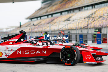 2024-05-25 - 23 FENESTRAZ Sacha (fra), Nissan Formula E Team, Nissan e-4ORCE 04, action during the 2024 Shanghai ePrix, 8th meeting of the 2023-24 ABB FIA Formula E World Championship, on the Shanghai International Circuit from May 24 to 26, 2024 in Shanghai, China - 2024 FORMULA E SHANGHAI EPRIX - FORMULA E - MOTORS