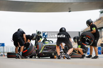 2024-05-25 - 51 MULLER Nico (swi), ABT CUPRA Formula E Team, Mahindra M9Electro, action, pitlane, during the 2024 Shanghai ePrix, 8th meeting of the 2023-24 ABB FIA Formula E World Championship, on the Shanghai International Circuit from May 24 to 26, 2024 in Shanghai, China - 2024 FORMULA E SHANGHAI EPRIX - FORMULA E - MOTORS