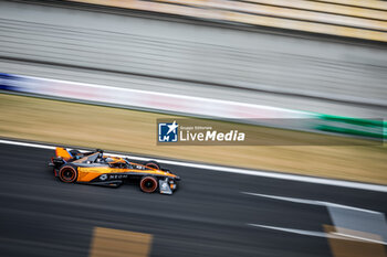 2024-05-25 - 08 BIRD Sam (gbr), NEOM McLaren Formula E Team, Nissan e-4ORCE 04, action during the 2024 Shanghai ePrix, 8th meeting of the 2023-24 ABB FIA Formula E World Championship, on the Shanghai International Circuit from May 24 to 26, 2024 in Shanghai, China - 2024 FORMULA E SHANGHAI EPRIX - FORMULA E - MOTORS