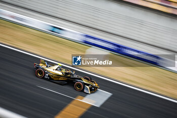 2024-05-25 - 02 VANDOORNE Stoffel (bel), DS Penske, DS E-Tense FE23, action during the 2024 Shanghai ePrix, 8th meeting of the 2023-24 ABB FIA Formula E World Championship, on the Shanghai International Circuit from May 24 to 26, 2024 in Shanghai, China - 2024 FORMULA E SHANGHAI EPRIX - FORMULA E - MOTORS