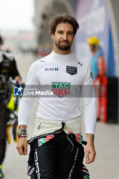 2024-05-25 - DA COSTA Antonio Felix (prt), TAG HEUER Porsche Formula E Team, Porsche 99X Electric, portrait during the 2024 Shanghai ePrix, 8th meeting of the 2023-24 ABB FIA Formula E World Championship, on the Shanghai International Circuit from May 24 to 26, 2024 in Shanghai, China - 2024 FORMULA E SHANGHAI EPRIX - FORMULA E - MOTORS