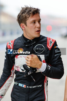 2024-05-25 - FENESTRAZ Sacha (fra), Nissan Formula E Team, Nissan e-4ORCE 04, portrait during the 2024 Shanghai ePrix, 8th meeting of the 2023-24 ABB FIA Formula E World Championship, on the Shanghai International Circuit from May 24 to 26, 2024 in Shanghai, China - 2024 FORMULA E SHANGHAI EPRIX - FORMULA E - MOTORS