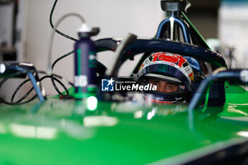 2024-05-25 - BUEMI Sébastien (swi), Envision Racing, Jaguar I-Type 6, portrait during the 2024 Shanghai ePrix, 8th meeting of the 2023-24 ABB FIA Formula E World Championship, on the Shanghai International Circuit from May 24 to 26, 2024 in Shanghai, China - 2024 FORMULA E SHANGHAI EPRIX - FORMULA E - MOTORS