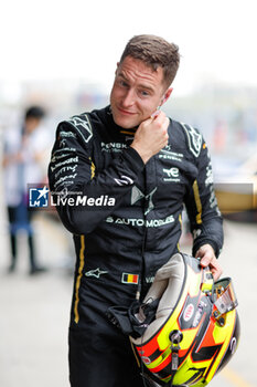 2024-05-25 - VANDOORNE Stoffel (bel), DS Penske, DS E-Tense FE23, portrait during the 2024 Shanghai ePrix, 8th meeting of the 2023-24 ABB FIA Formula E World Championship, on the Shanghai International Circuit from May 24 to 26, 2024 in Shanghai, China - 2024 FORMULA E SHANGHAI EPRIX - FORMULA E - MOTORS