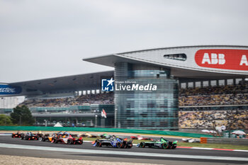 2024-05-25 - 16 BUEMI Sébastien (swi), Envision Racing, Jaguar I-Type 6, action during the 2024 Shanghai ePrix, 8th meeting of the 2023-24 ABB FIA Formula E World Championship, on the Shanghai International Circuit from May 24 to 26, 2024 in Shanghai, China - 2024 FORMULA E SHANGHAI EPRIX - FORMULA E - MOTORS