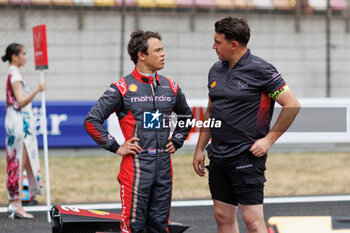 2024-05-25 - DE VRIES Nyck (nld), Mahindra Racing, Mahindra M9Electro, portrait, grille de depart, starting grid, during the 2024 Shanghai ePrix, 8th meeting of the 2023-24 ABB FIA Formula E World Championship, on the Shanghai International Circuit from May 24 to 26, 2024 in Shanghai, China - 2024 FORMULA E SHANGHAI EPRIX - FORMULA E - MOTORS