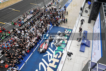 2024-05-25 - EVANS Mitch (nzl), Jaguar TCS Racing, Jaguar I-Type 6, portrait, WEHRLEIN Pascal (ger), TAG HEUER Porsche Formula E Team, Porsche 99X Electric, portrait, CASSIDY Nick (nzl), Jaguar TCS Racing, Jaguar I-Type 6, portrait, podium, portrait, during the 2024 Shanghai ePrix, 8th meeting of the 2023-24 ABB FIA Formula E World Championship, on the Shanghai International Circuit from May 24 to 26, 2024 in Shanghai, China - 2024 FORMULA E SHANGHAI EPRIX - FORMULA E - MOTORS