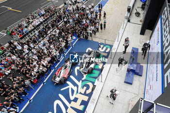 2024-05-25 - EVANS Mitch (nzl), Jaguar TCS Racing, Jaguar I-Type 6, portrait, WEHRLEIN Pascal (ger), TAG HEUER Porsche Formula E Team, Porsche 99X Electric, portrait, CASSIDY Nick (nzl), Jaguar TCS Racing, Jaguar I-Type 6, portrait, podium, portrait, during the 2024 Shanghai ePrix, 8th meeting of the 2023-24 ABB FIA Formula E World Championship, on the Shanghai International Circuit from May 24 to 26, 2024 in Shanghai, China - 2024 FORMULA E SHANGHAI EPRIX - FORMULA E - MOTORS