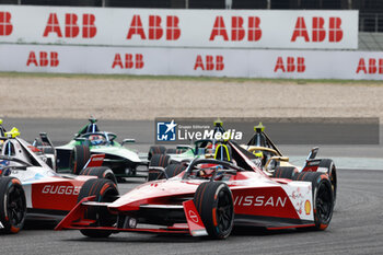 2024-05-25 - 22 ROWLAND Oliver (gbr), Nissan Formula E Team, Nissan e-4ORCE 04, action during the 2024 Shanghai ePrix, 8th meeting of the 2023-24 ABB FIA Formula E World Championship, on the Shanghai International Circuit from May 24 to 26, 2024 in Shanghai, China - 2024 FORMULA E SHANGHAI EPRIX - FORMULA E - MOTORS