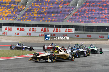 2024-05-25 - 02 VANDOORNE Stoffel (bel), DS Penske, DS E-Tense FE23, action during the 2024 Shanghai ePrix, 8th meeting of the 2023-24 ABB FIA Formula E World Championship, on the Shanghai International Circuit from May 24 to 26, 2024 in Shanghai, China - 2024 FORMULA E SHANGHAI EPRIX - FORMULA E - MOTORS