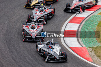 2024-05-25 - 09 EVANS Mitch (nzl), Jaguar TCS Racing, Jaguar I-Type 6, 94 WEHRLEIN Pascal (ger), TAG HEUER Porsche Formula E Team, Porsche 99X Electric, action during the 2024 Shanghai ePrix, 8th meeting of the 2023-24 ABB FIA Formula E World Championship, on the Shanghai International Circuit from May 24 to 26, 2024 in Shanghai, China - 2024 FORMULA E SHANGHAI EPRIX - FORMULA E - MOTORS