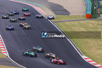 2024-05-25 - 22 ROWLAND Oliver (gbr), Nissan Formula E Team, Nissan e-4ORCE 04, action during the 2024 Shanghai ePrix, 8th meeting of the 2023-24 ABB FIA Formula E World Championship, on the Shanghai International Circuit from May 24 to 26, 2024 in Shanghai, China - 2024 FORMULA E SHANGHAI EPRIX - FORMULA E - MOTORS