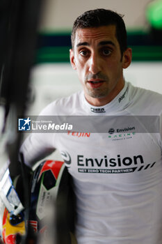 2024-05-26 - BUEMI Sébastien (swi), Envision Racing, Jaguar I-Type 6, portrait during the 2024 Shanghai ePrix, 8th meeting of the 2023-24 ABB FIA Formula E World Championship, on the Shanghai International Circuit from May 24 to 26, 2024 in Shanghai, China - 2024 FORMULA E SHANGHAI EPRIX - FORMULA E - MOTORS