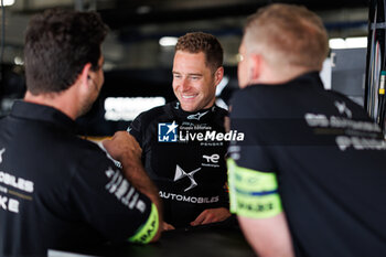 2024-05-26 - VANDOORNE Stoffel (bel), DS Penske, DS E-Tense FE23, portrait during the 2024 Shanghai ePrix, 8th meeting of the 2023-24 ABB FIA Formula E World Championship, on the Shanghai International Circuit from May 24 to 26, 2024 in Shanghai, China - 2024 FORMULA E SHANGHAI EPRIX - FORMULA E - MOTORS