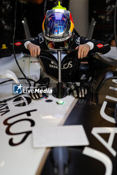 2024-05-26 - CASSIDY Nick (nzl), Jaguar TCS Racing, Jaguar I-Type 6, portrait, during the 2024 Shanghai ePrix, 8th meeting of the 2023-24 ABB FIA Formula E World Championship, on the Shanghai International Circuit from May 24 to 26, 2024 in Shanghai, China - 2024 FORMULA E SHANGHAI EPRIX - FORMULA E - MOTORS