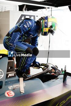 2024-05-26 - DI GRASSI Lucas (bra), ABT CUPRA Formula E Team, Mahindra M9Electro, portrait during the 2024 Shanghai ePrix, 8th meeting of the 2023-24 ABB FIA Formula E World Championship, on the Shanghai International Circuit from May 24 to 26, 2024 in Shanghai, China - 2024 FORMULA E SHANGHAI EPRIX - FORMULA E - MOTORS